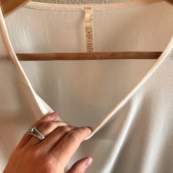 Bell sleeve ivory blouse worn once EUC - Picture 5 of 6